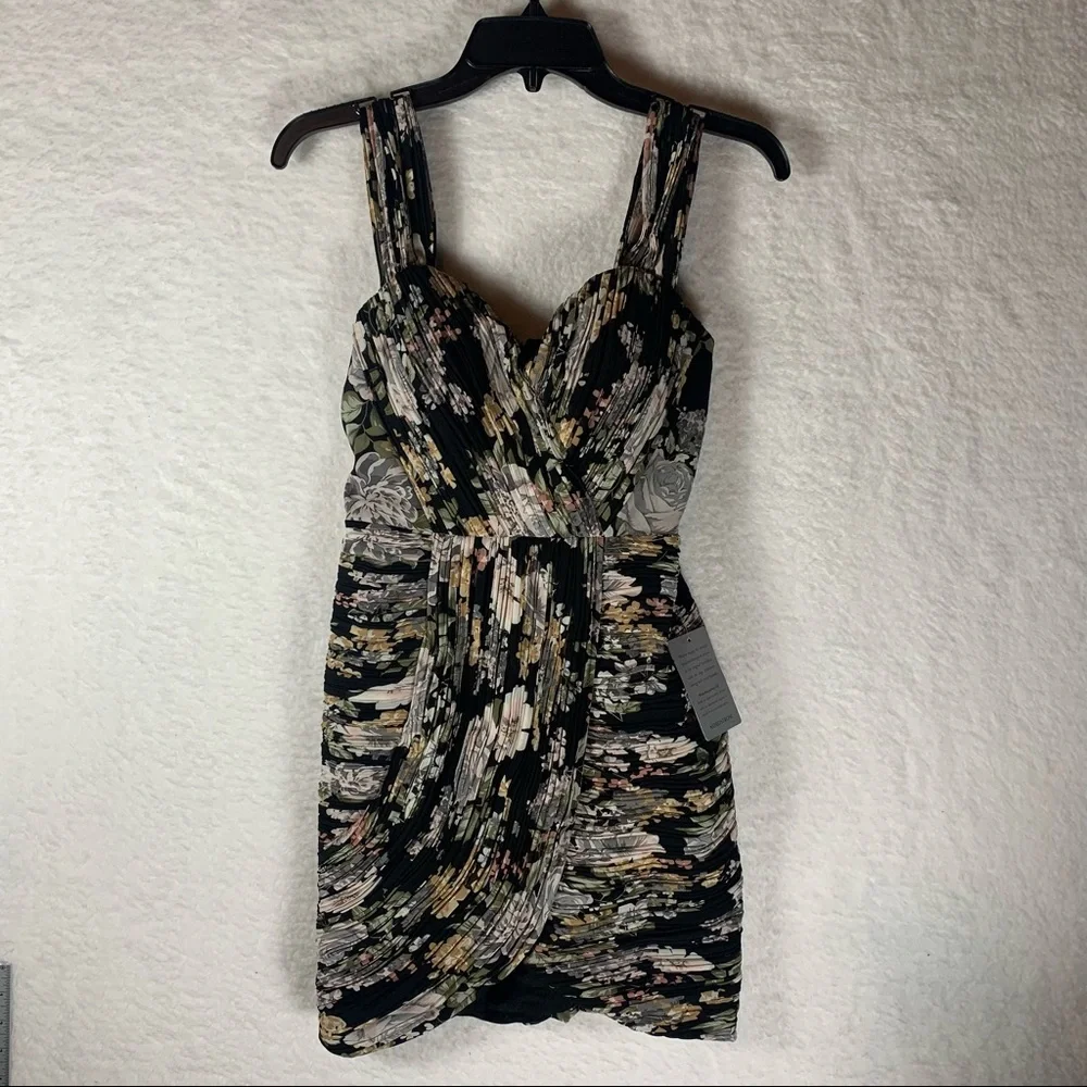 LAVISH ALICE Bardot Black‎ Rose Floral Pleated Off the Shoulder Mini Dress 4 NWT